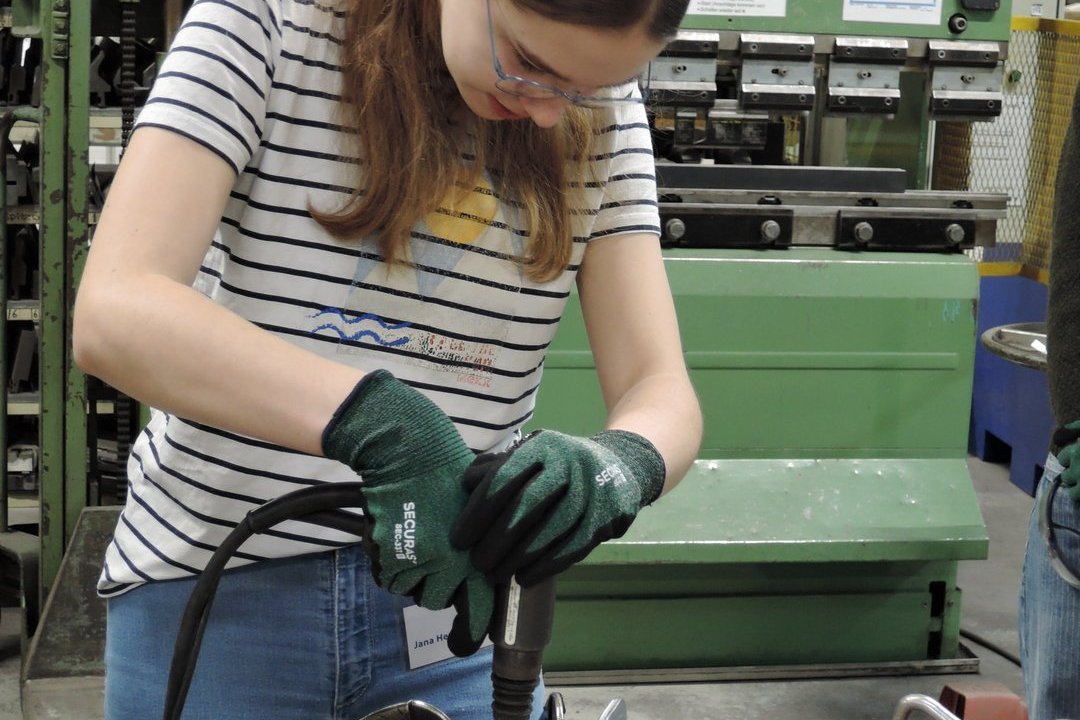 Erste Erfahrungen im Ingenieurbereich sammeln