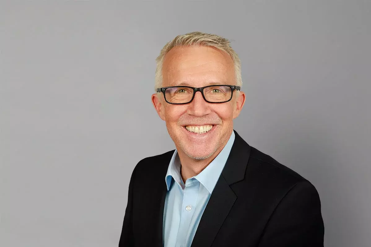 Portrait Oliver Holzapfel