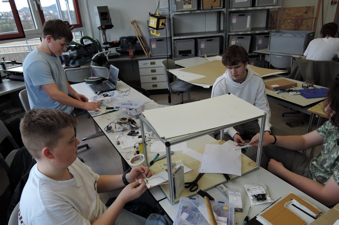 Junior-Ingenieure tüfteln und werkeln